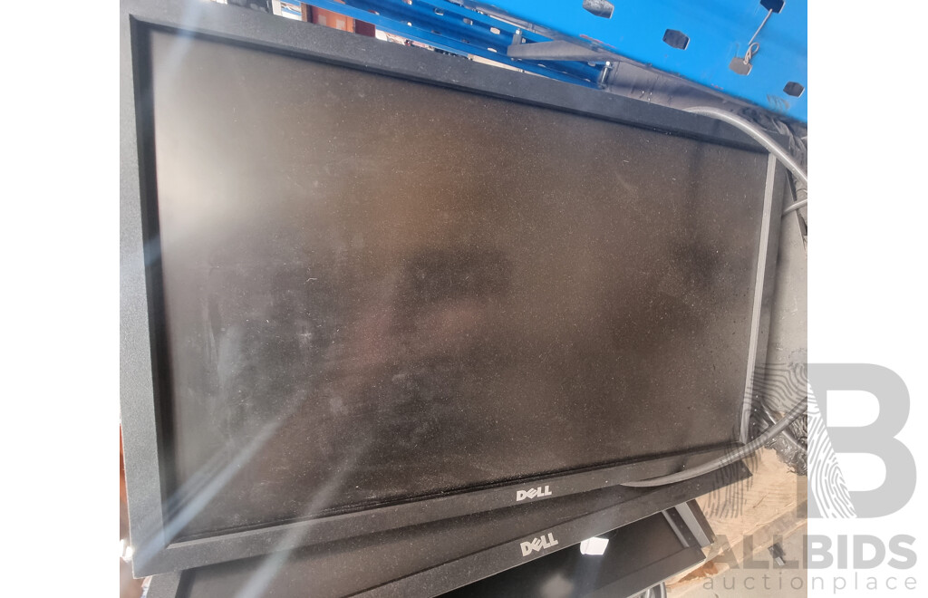 Pallet Lot of Monitors (Dell)