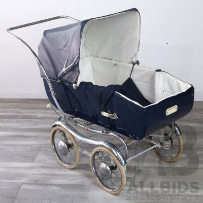Vintage Pedigree Chrome Framed Pram by Cyclops