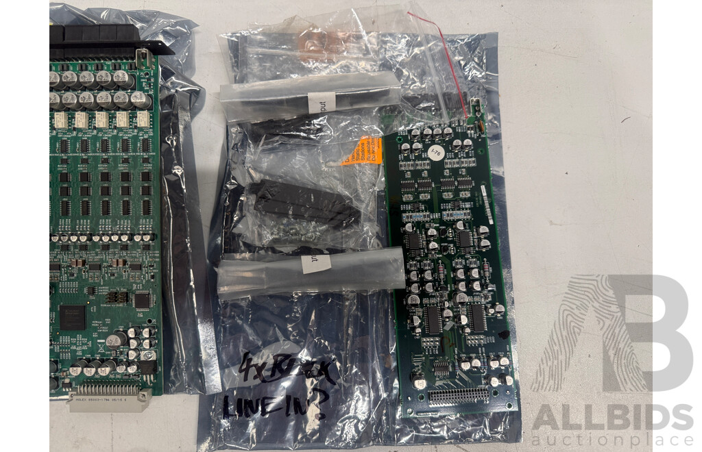 Media Matrix Output Cards, NI0-8ml II, Analog 8-Output, Line-in