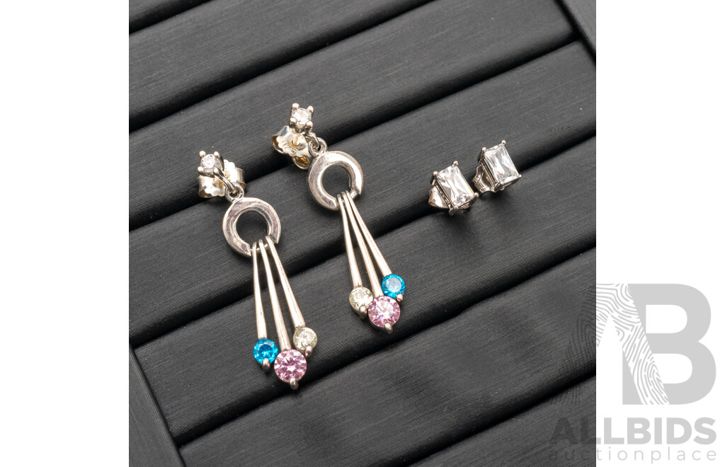 2x Pairs of 925 Sterling Silver Earring Sets.