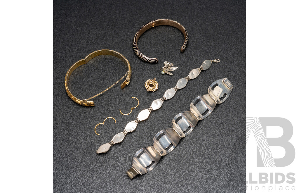 Collection of 925 Sterling Silver Bracelets, Bangles,Earrings & Garnets - Lot of 7