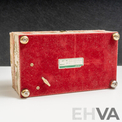 Vintage Gold Tone Jewellery in Musical Jewel Box