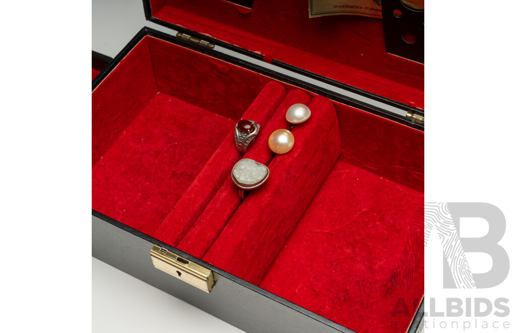 Collection of Sterling Silver Jewellery Including Bangles, Pendants, Bracelet & Earrings 61.68 Grams in Jewel Box