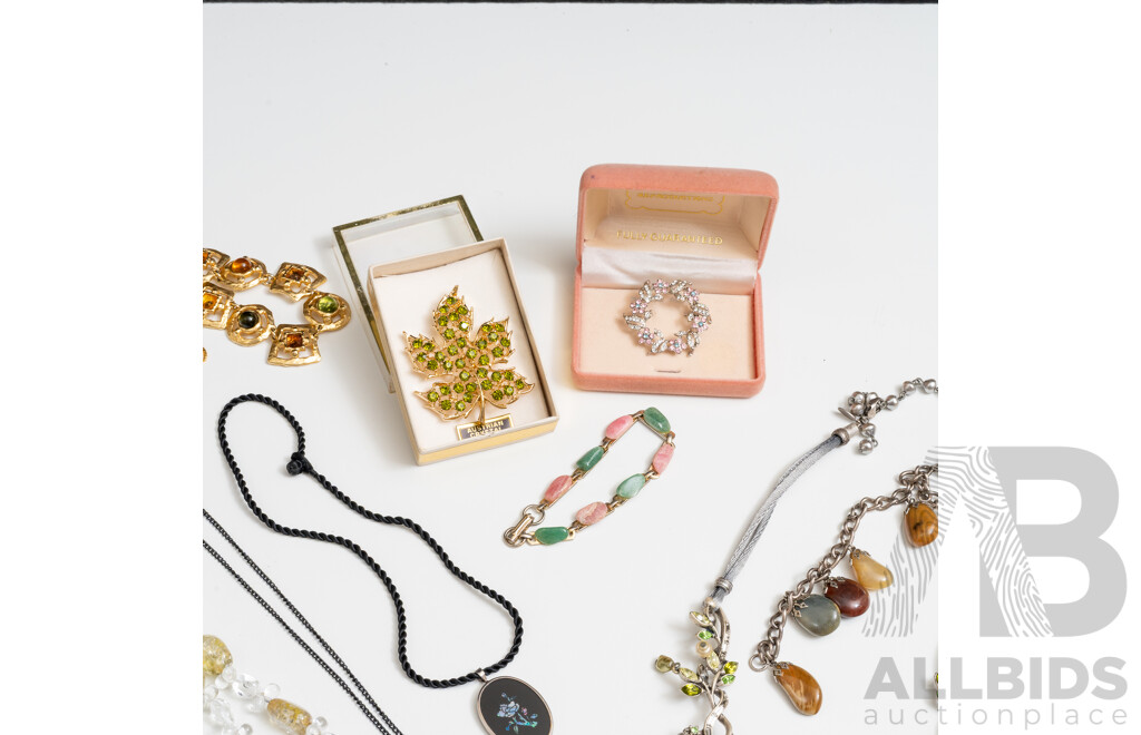 Vintage Jewellery Collection Including Natural & Paste Stones