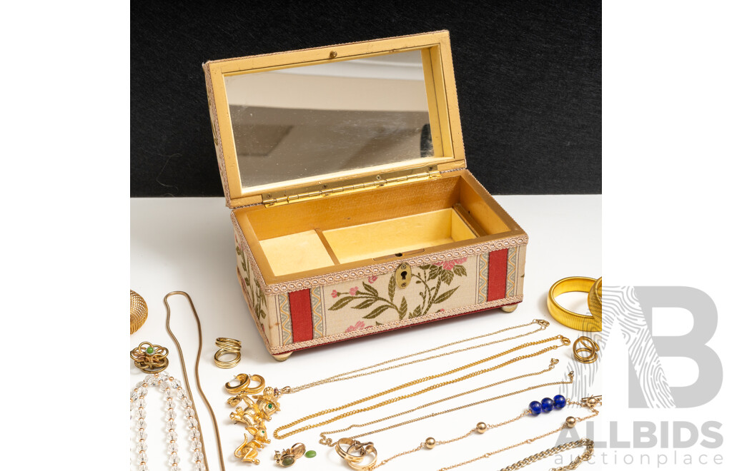 Vintage Gold Tone Jewellery in Musical Jewel Box