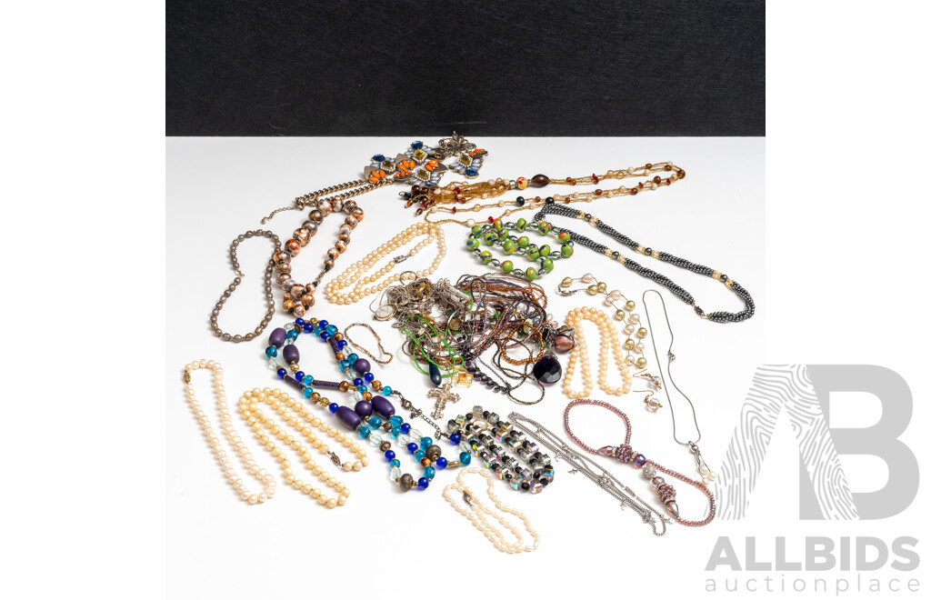 Vintage Jewellery Collection Including Natural and Paste Stones