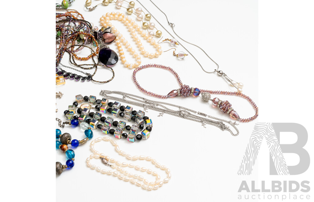 Vintage Jewellery Collection Including Natural and Paste Stones