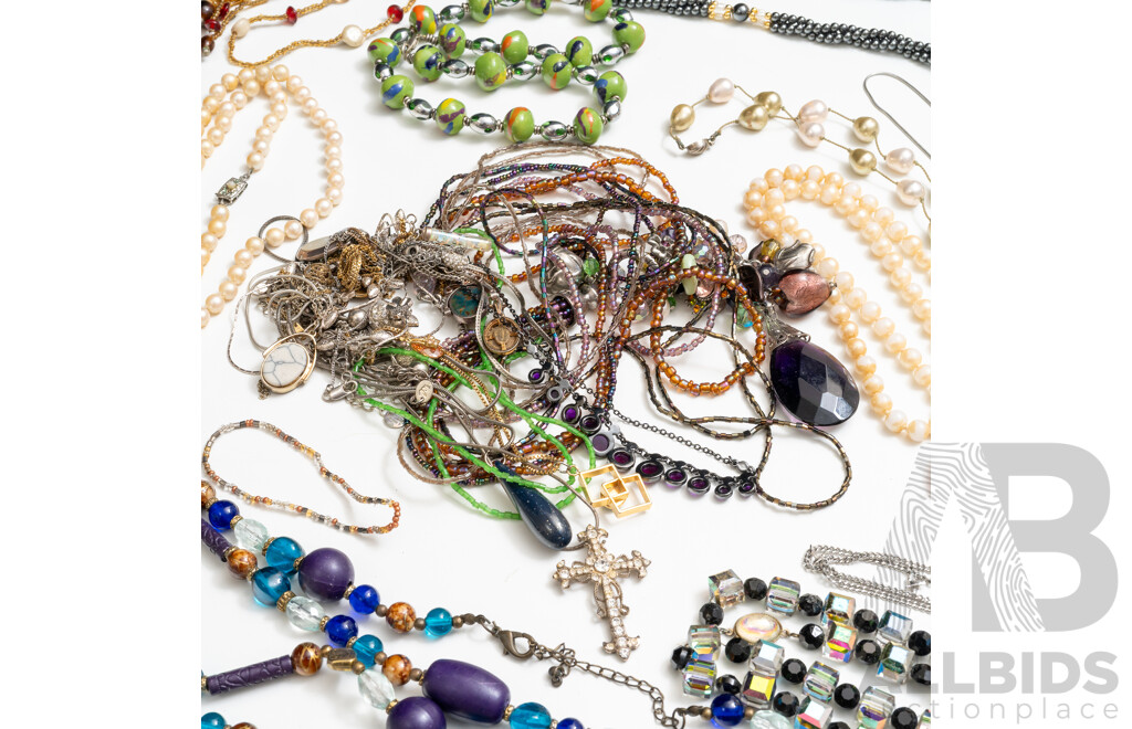 Vintage Jewellery Collection Including Natural and Paste Stones