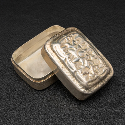Vintage Sterling Silver Pill Box with Repousse Floral Motif and Fitted Lid, 18.66 Grams