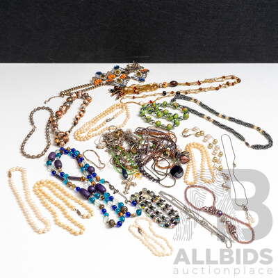 Vintage Jewellery Collection Including Natural and Paste Stones