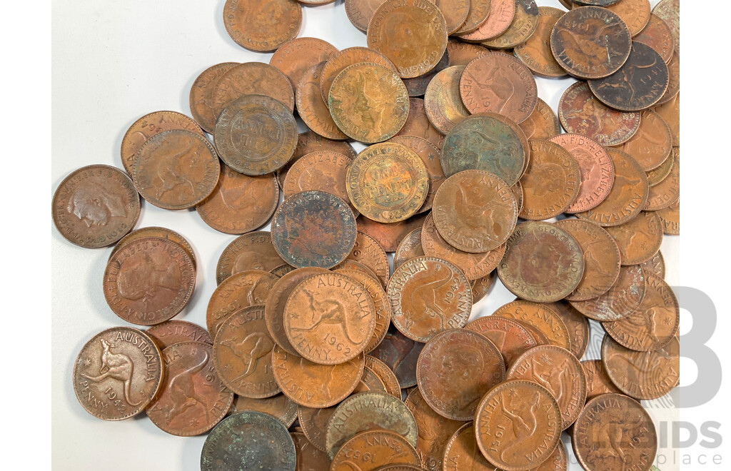 Collection of Australian Pennies and Half Pennies, Examples Spanning 1912 to 1964 Including Several High Grade - Approximately 1.6 Kilograms