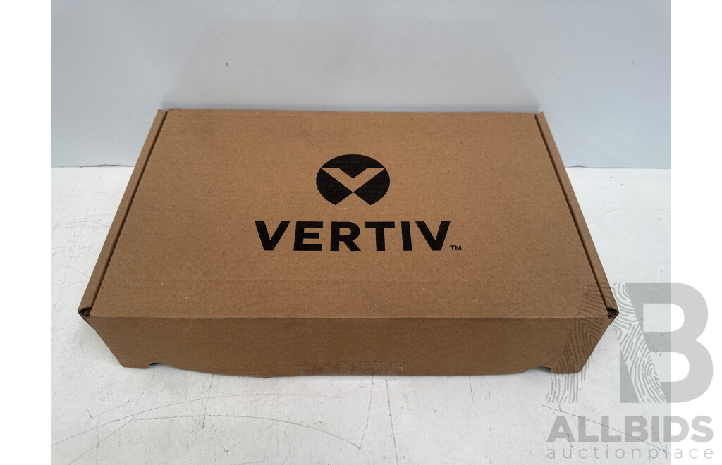 Vertiv Cybrex Secure SC940DP - 4-port Secure EAL4+ KVM, Dual Monitor DisplayPort 1.2, Audio