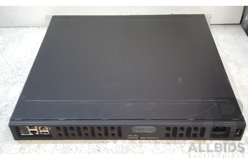 Cisco (ISR4331/K9) 4300 Series Integrated Services Router
