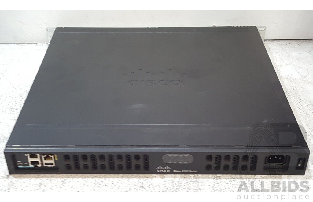 Cisco (ISR4331/K9) 4300 Series Integrated Services Router