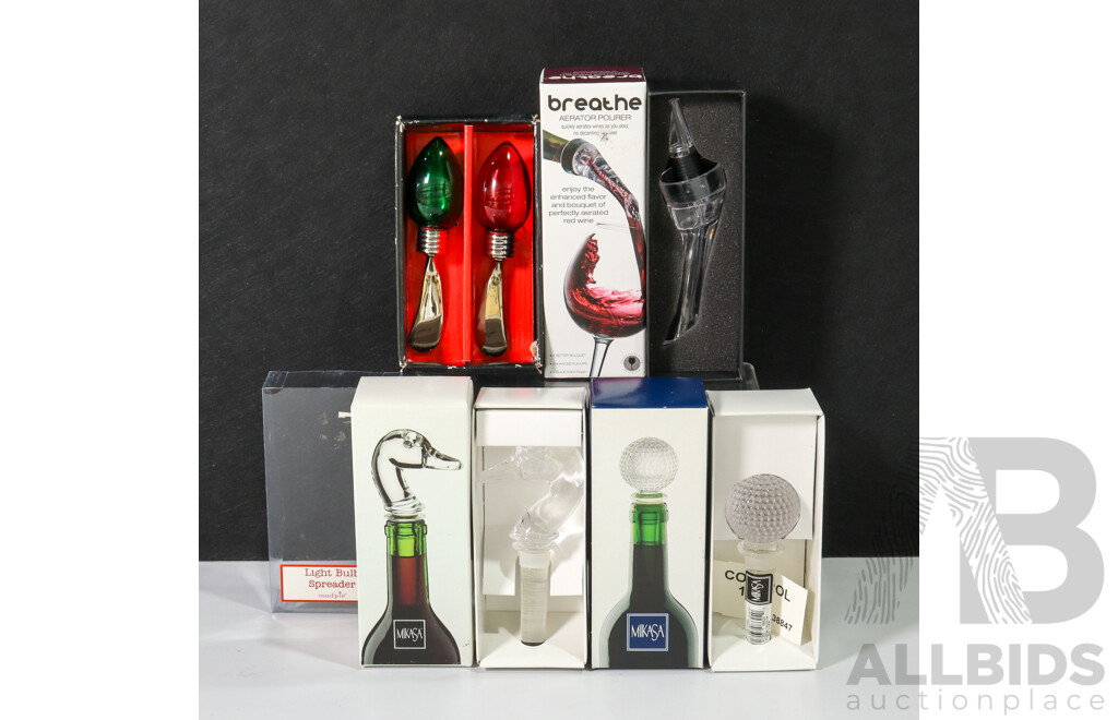 Bottle Stoppers, Aerator Pour and Cheese Knife