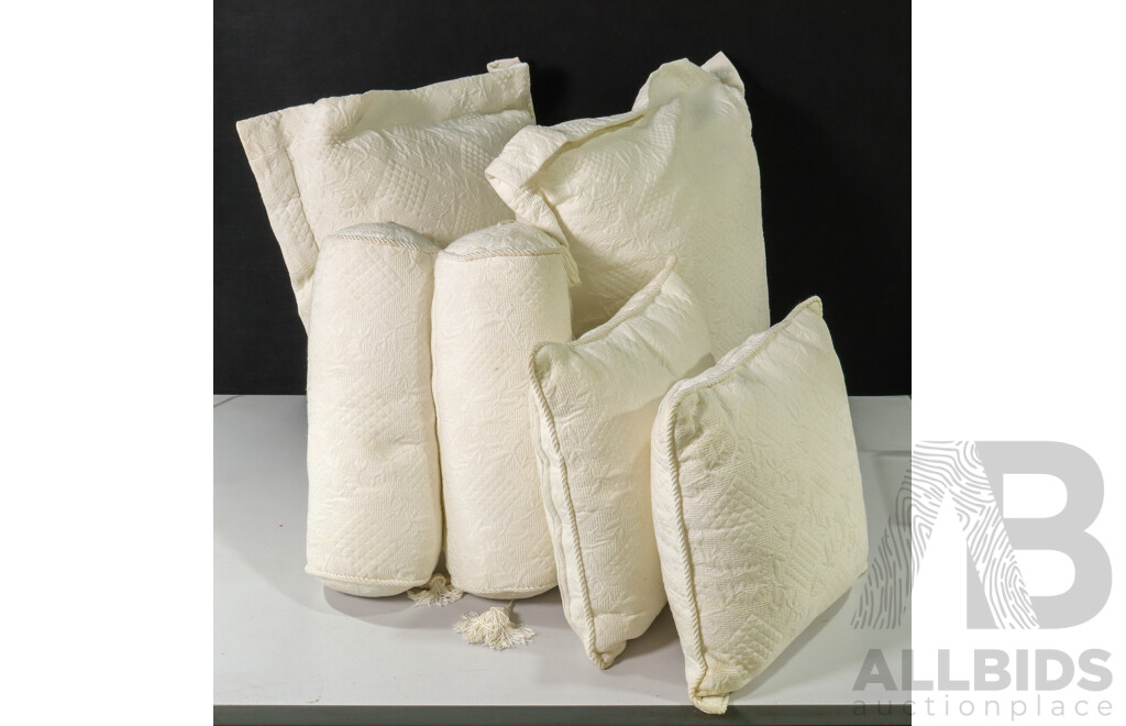 Set of Four Pillows and Two Cushions with Quilted Pillowcase