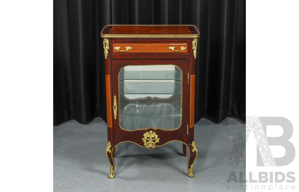 Good Reproduction French Style Vitrine