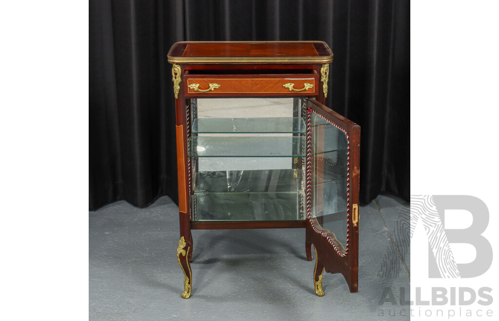 Good Reproduction French Style Vitrine