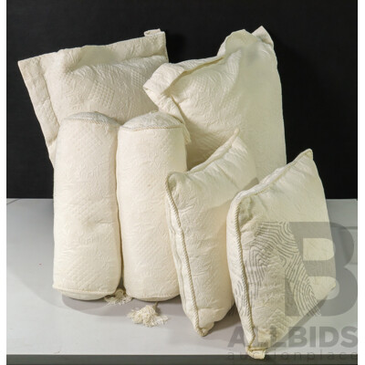 Set of Four Pillows and Two Cushions with Quilted Pillowcase