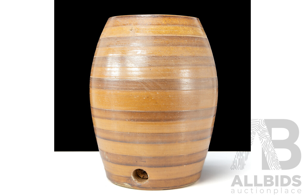 Bendigo Pottery Banded Spirit Barrell, Circa 1880