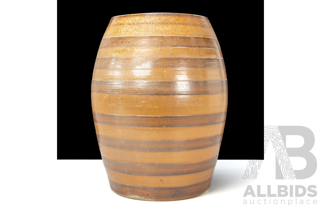 Bendigo Pottery Banded Spirit Barrell, Circa 1880