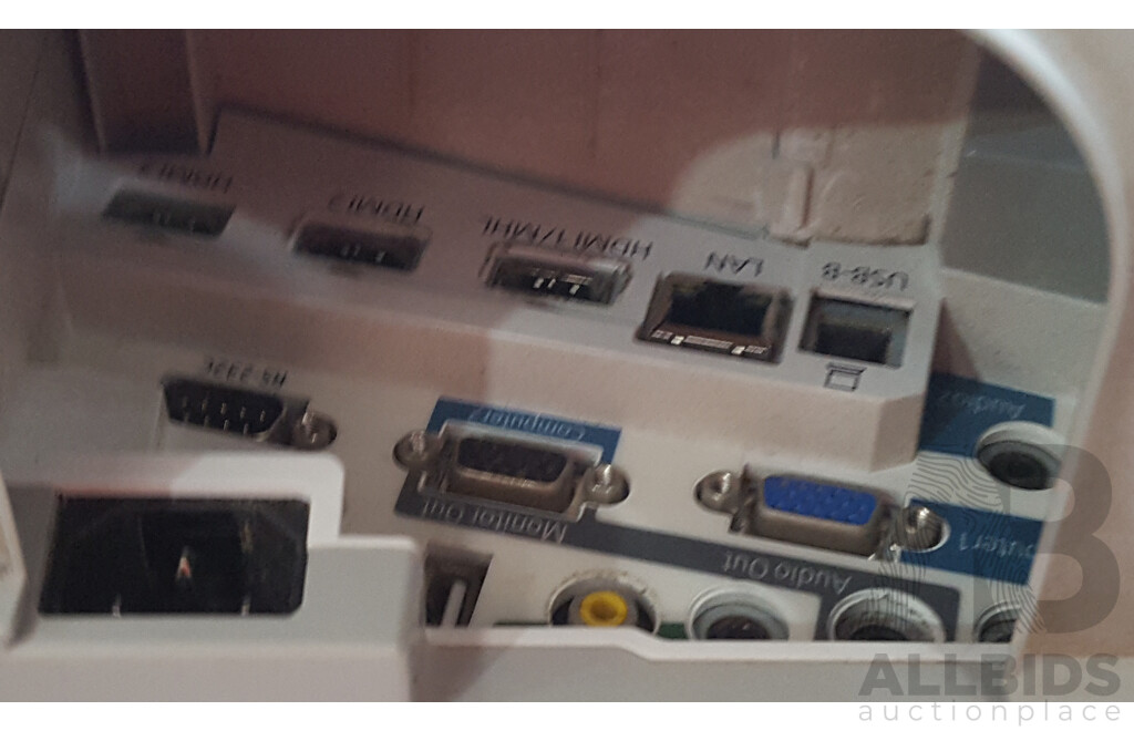 Epson (EB-685W) WXGA 3LCD Projector