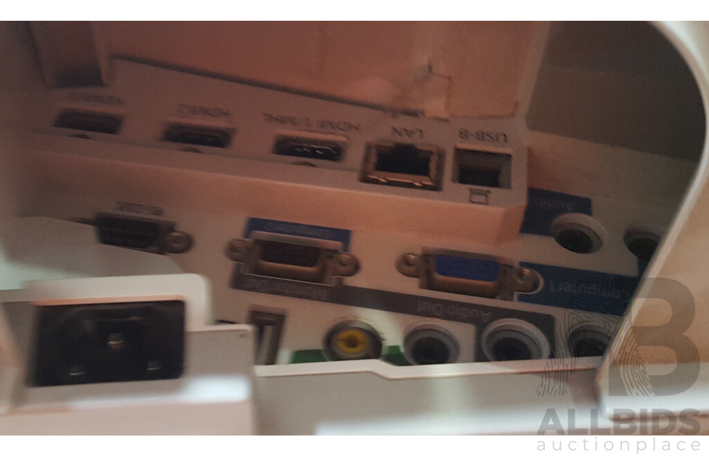 Epson (EB-685W) WXGA 3LCD Projector