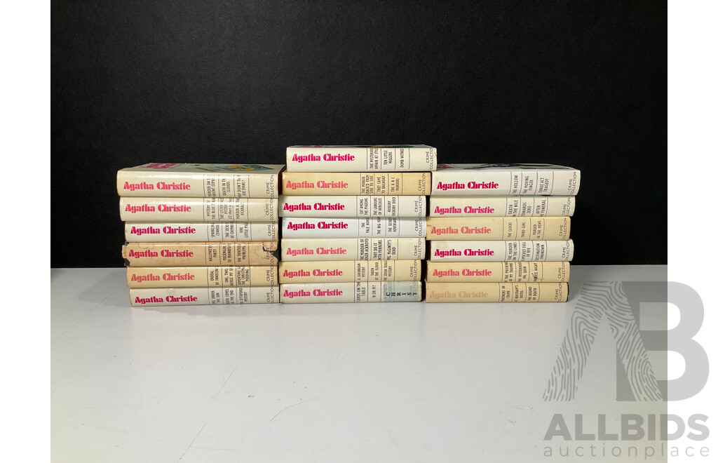 Large Collection of 19 Agatha Christie Crime Collection Books