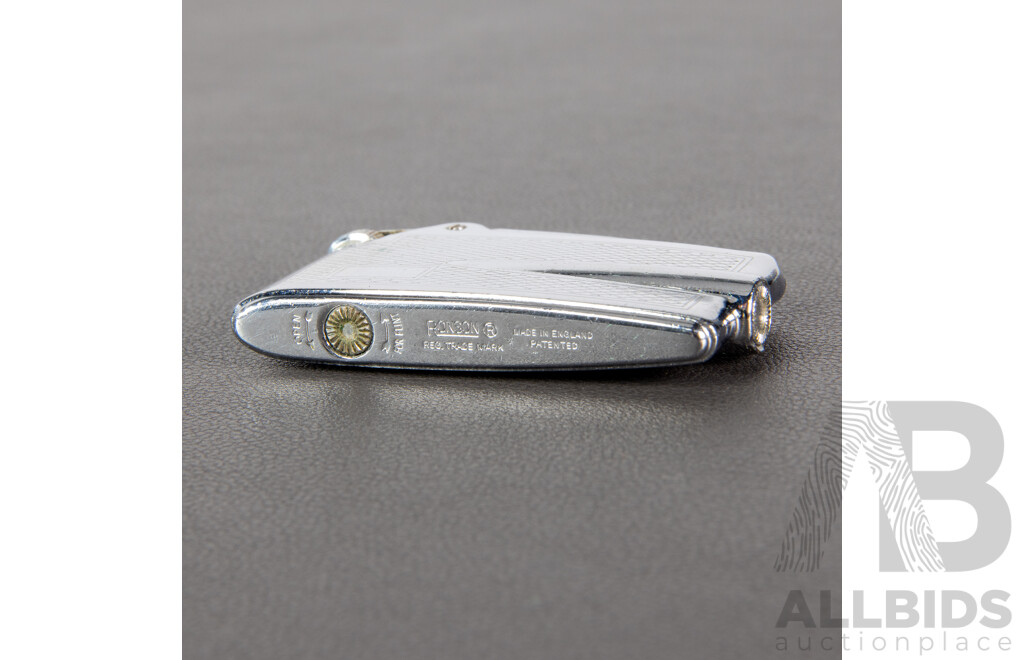 Vintage Cased Ronson Varaflame Chrome Lighter