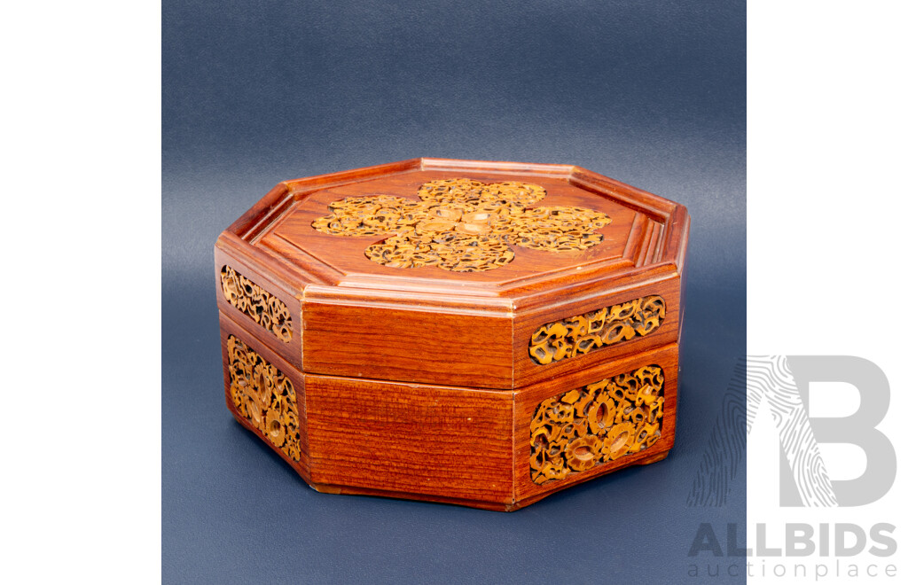 Vintage Korean Octagonal Lined Jewellery Box in Presentation Case