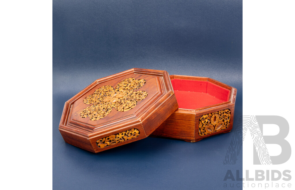 Vintage Korean Octagonal Lined Jewellery Box in Presentation Case