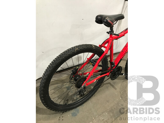 Diamondback Outlook 27.5 18-Speed Mountain Bike