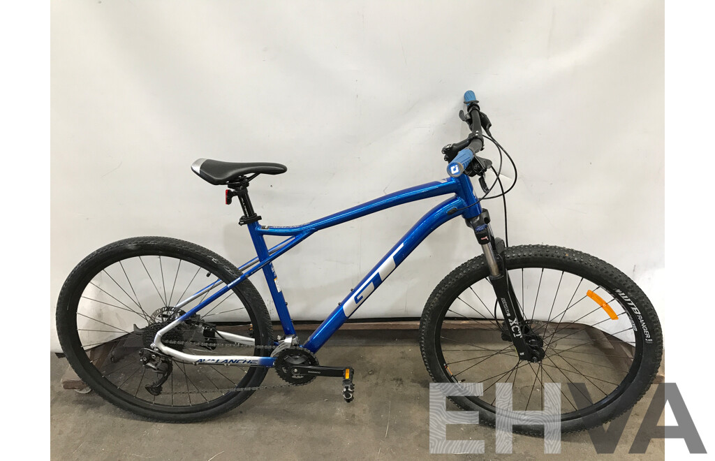 GT Avalanche 18 Speed Mountain Bike