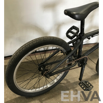 Supreme United BMX Bike