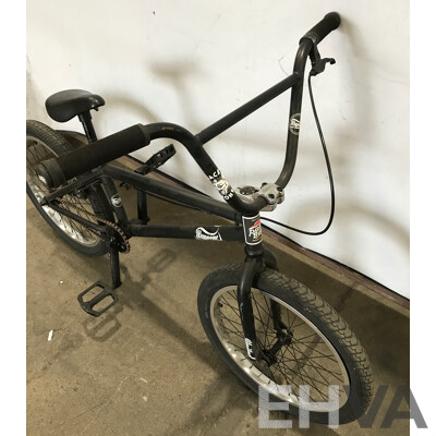 Supreme United BMX Bike