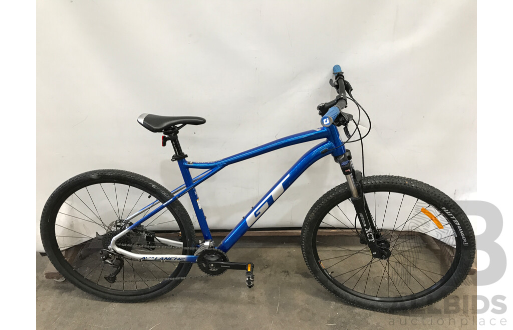 GT Avalanche 18 Speed Mountain Bike