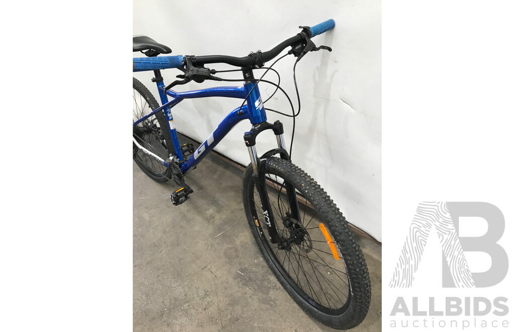 GT Avalanche 18 Speed Mountain Bike
