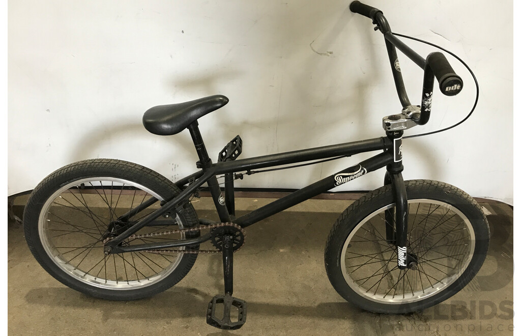 Supreme United BMX Bike