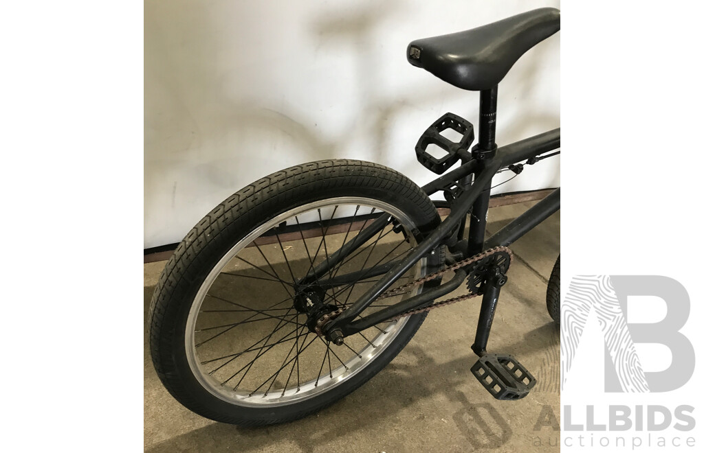Supreme United BMX Bike