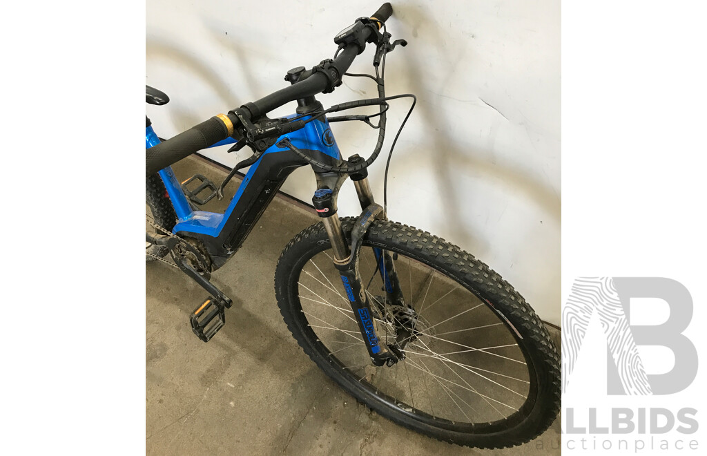 Avanti Montari-E 9 Speed Electric Bicycle