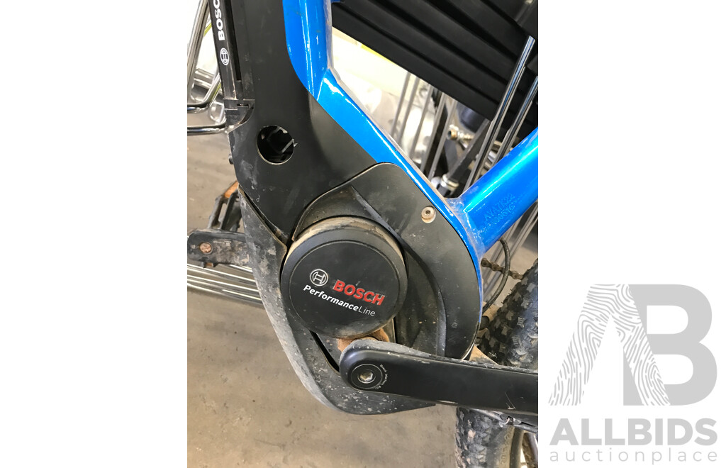 Avanti Montari-E 9 Speed Electric Bicycle
