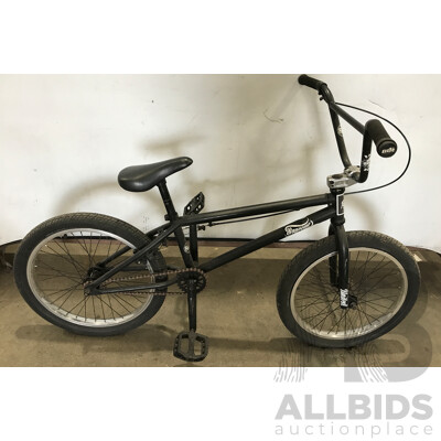 Supreme United BMX Bike