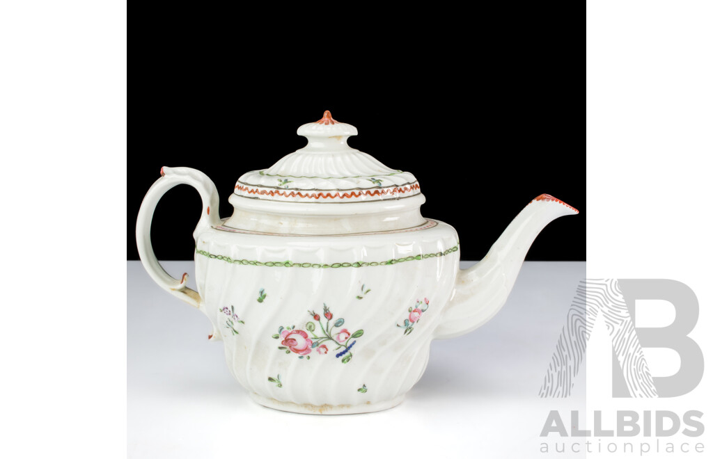 Antique Early English New Hall Porcelain Nine Piece Tea Service in Chinese Export Style with Hand Painted Decoration, Circa 1790s