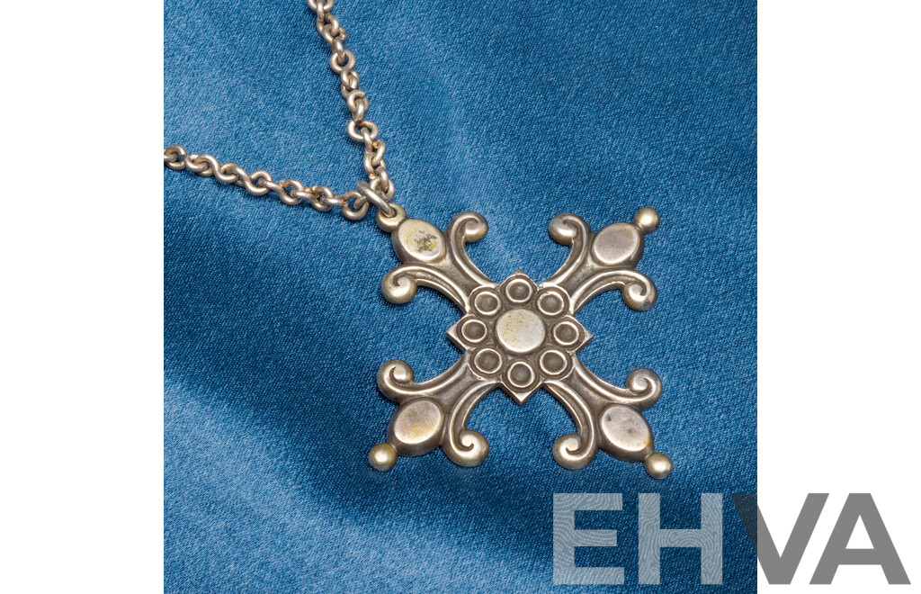 800 Silver Baroque Cross Necklace - 44.06gms