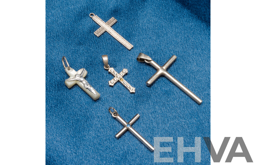 Assorted Small Silver Pendant Crosses - 6.26gms