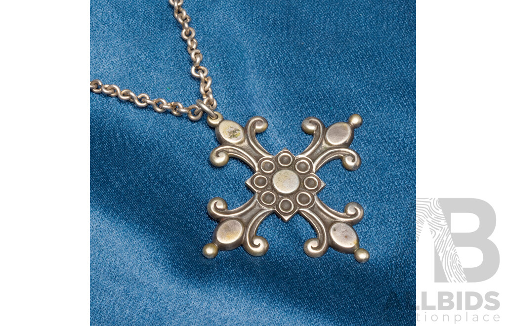 800 Silver Baroque Cross Necklace - 44.06gms