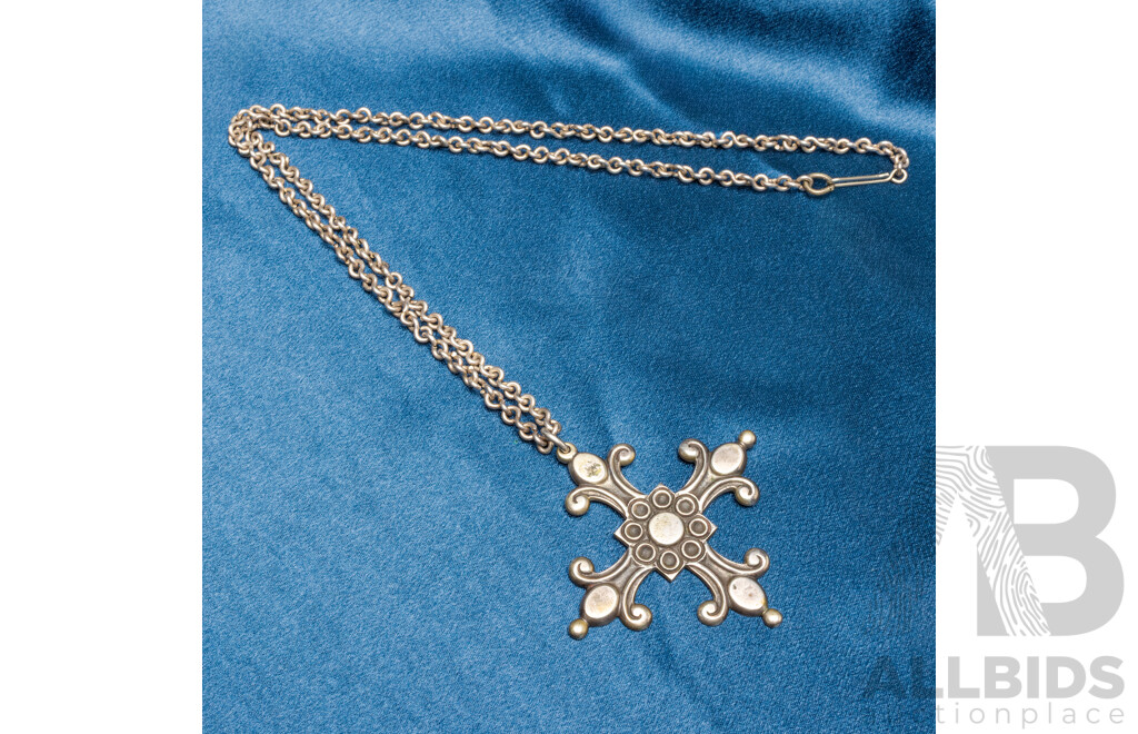 800 Silver Baroque Cross Necklace - 44.06gms