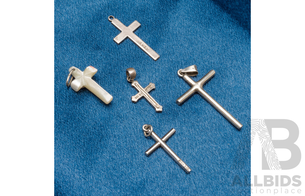 Assorted Small Silver Pendant Crosses - 6.26gms