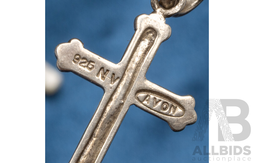 Assorted Small Silver Pendant Crosses - 6.26gms