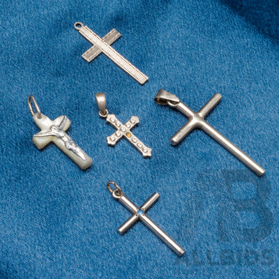 Assorted Small Silver Pendant Crosses - 6.26gms
